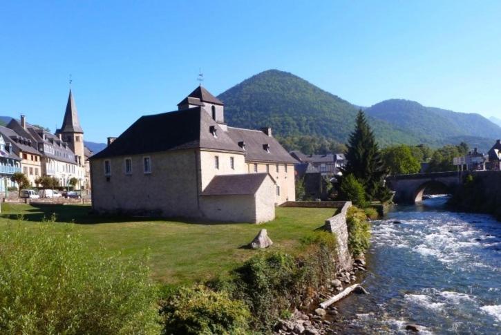 Agreable Maison Au Centre D'Arreau Pour 8 Pers Exteriör bild
